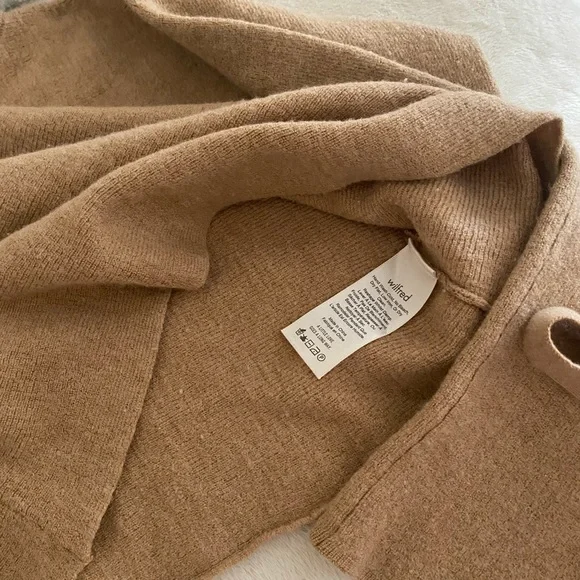❌SOLD❌Wilfred Tan Merino Wool Sweater - Picture 3 of 9